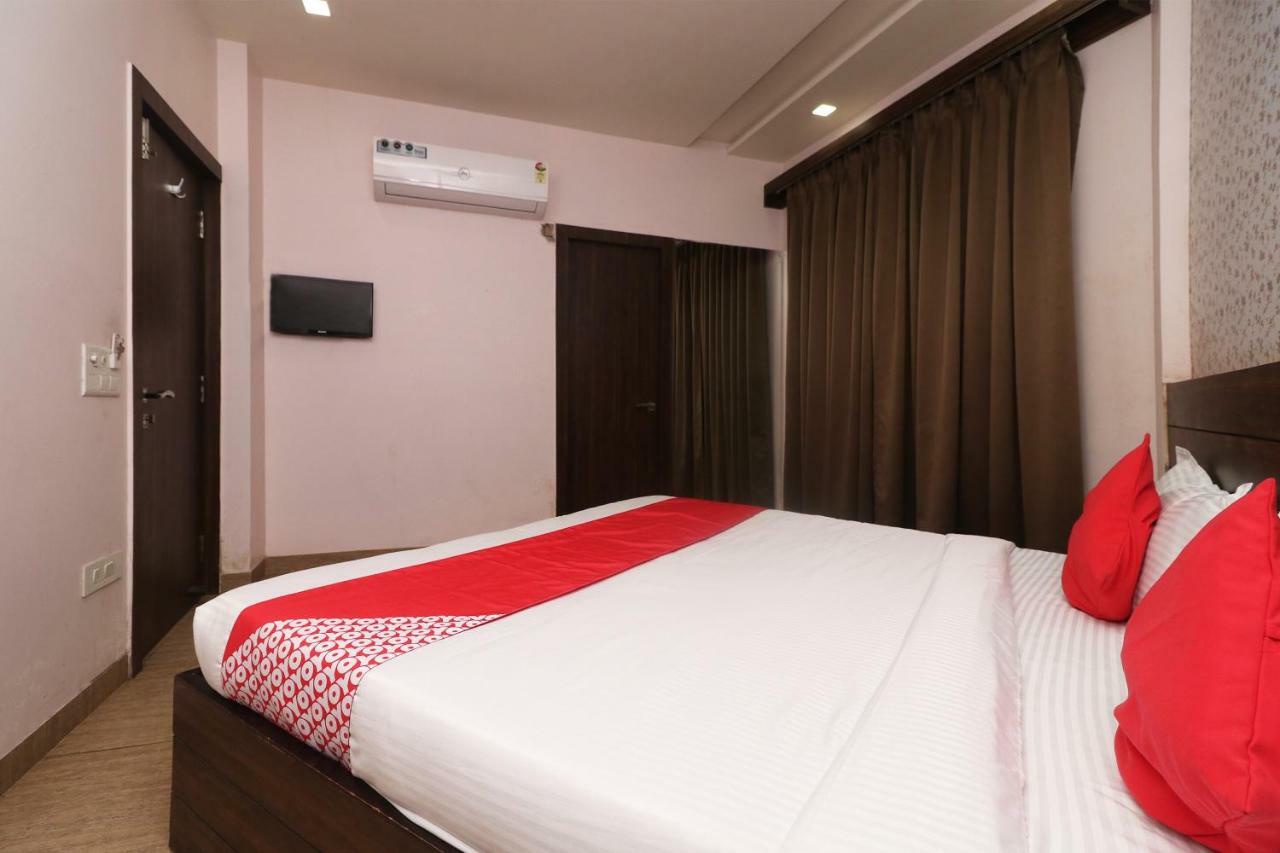Oyo 22826 Hotel Sheltear & Resturant Agra  Zewnętrze zdjęcie